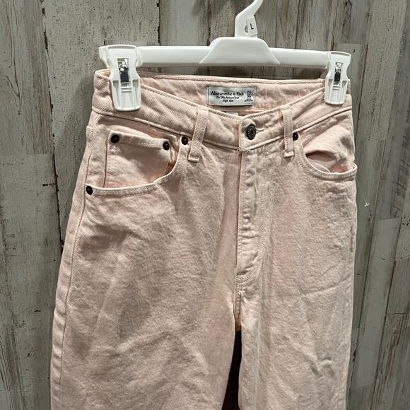 Abercrombie & Fitch Pink Curve Love 90s Relaxed Jean High Rise Size 00/24 SHORT - Picture 2 of 8